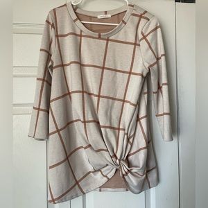 Reborn J grid pattern top with twist in front